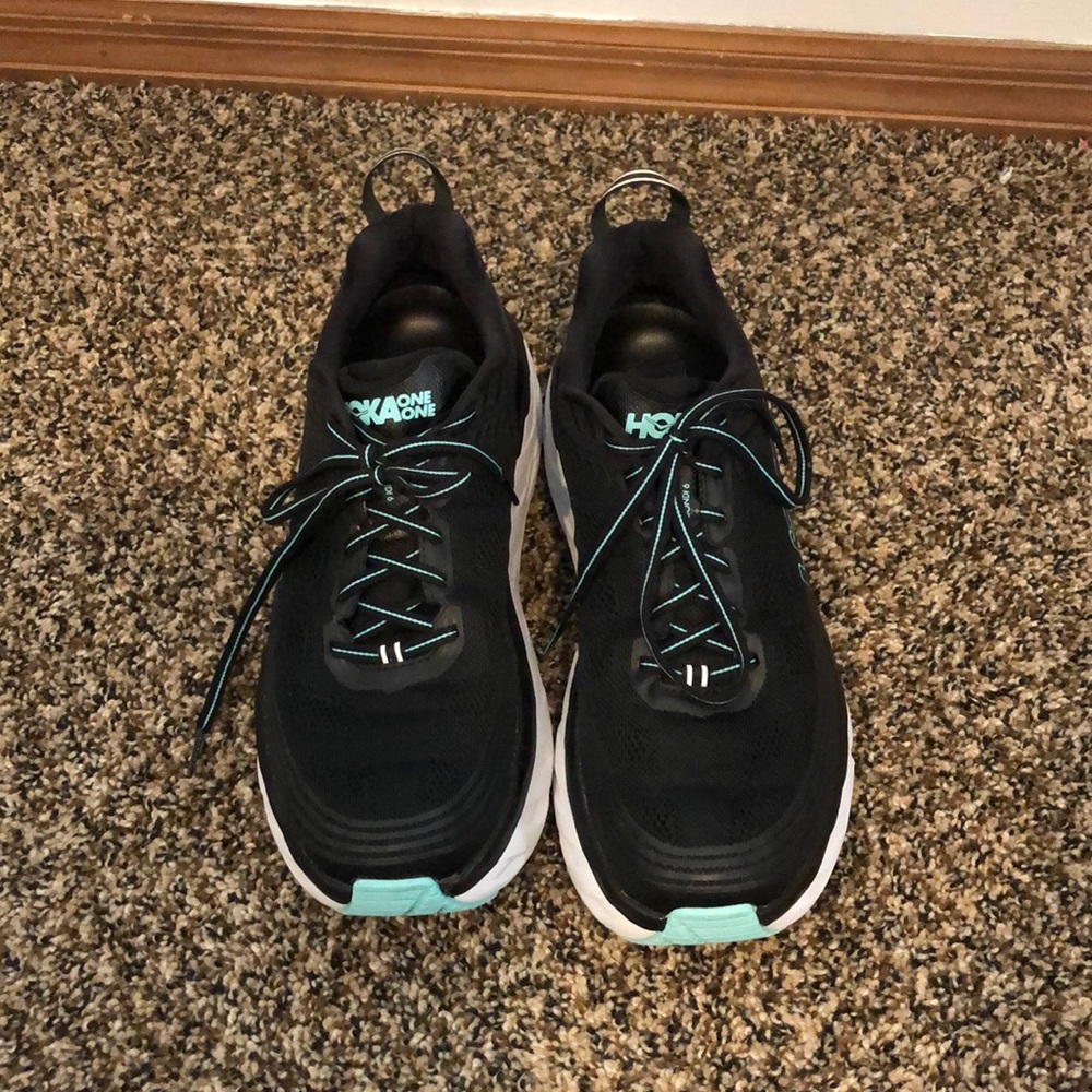 NWOT Hoka Bondi 6